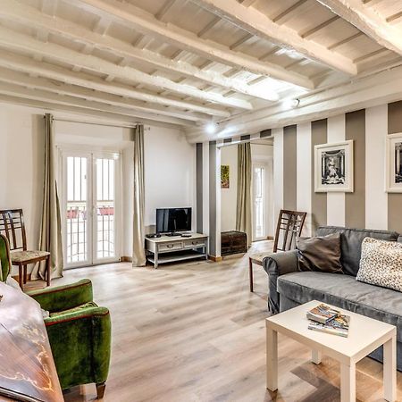 Lovely Spacious Apartment Near The Colosseum Rome Luaran gambar