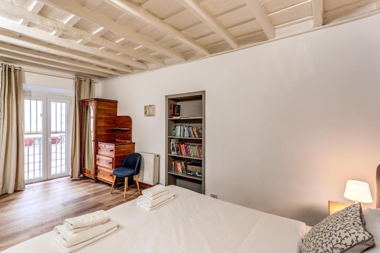 Lovely Spacious Apartment Near The Colosseum Rome Luaran gambar