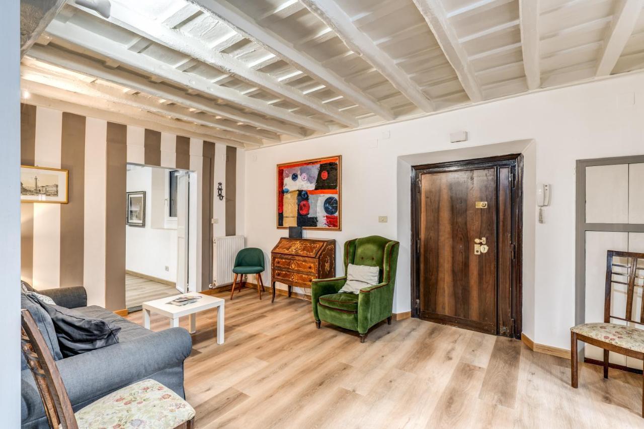 Lovely Spacious Apartment Near The Colosseum Rome Luaran gambar