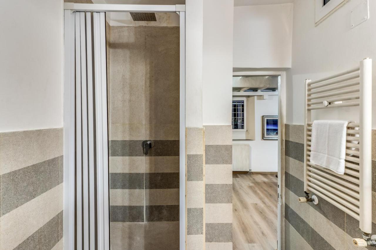 Lovely Spacious Apartment Near The Colosseum Rome Luaran gambar