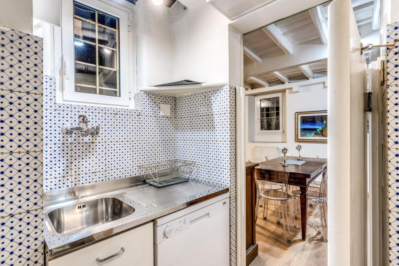 Lovely Spacious Apartment Near The Colosseum Rome Luaran gambar