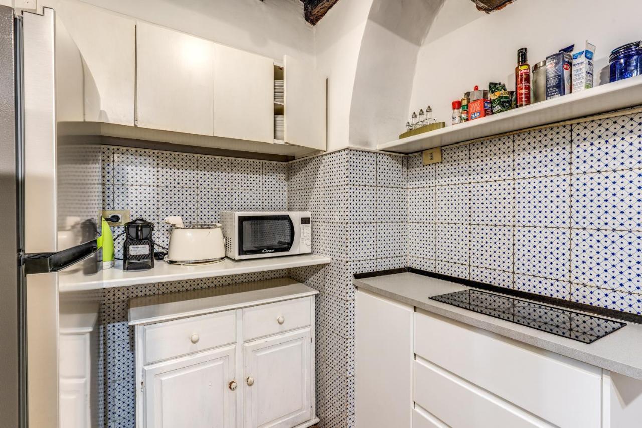 Lovely Spacious Apartment Near The Colosseum Rome Luaran gambar