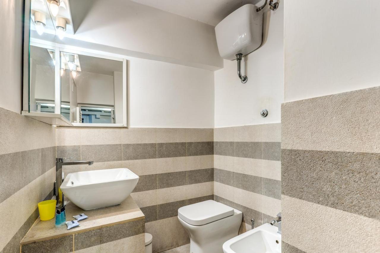 Lovely Spacious Apartment Near The Colosseum Rome Luaran gambar